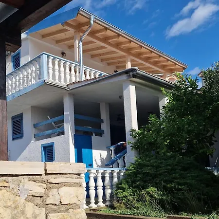 Апартаменты Ferienwohnung-antolica-mit-klimaanlage-150m-vom-meer *