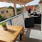 Ferienwohnung-antolica-mit-klimaanlage-150m-vom-meer Apartament Kruševo