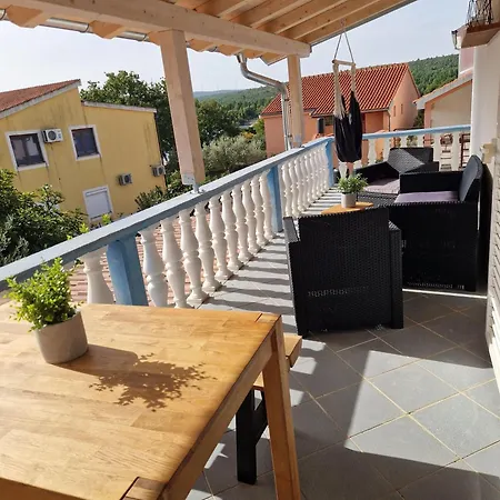 Ferienwohnung-antolica-mit-klimaanlage-150m-vom-meer Appartamento Kruševo