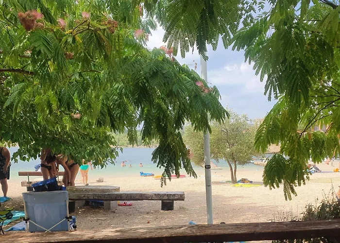 Ferienwohnung-antolica-mit-klimaanlage-150m-vom-meer * Krusevo (Zadar)